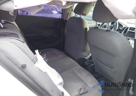 2018 Chevrolet Sonic Ls Auto z USA, uszkodzony, nr VIN 1G1JB5SH5J4107059